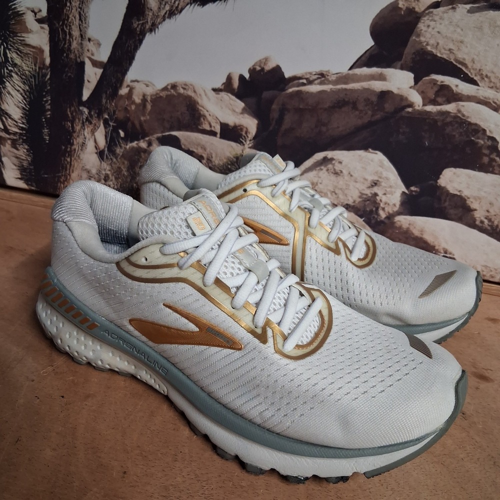Brooks Adrenaline GTS 20 Womens Running Shoes White Gold Metallic Sneakers sz 8
